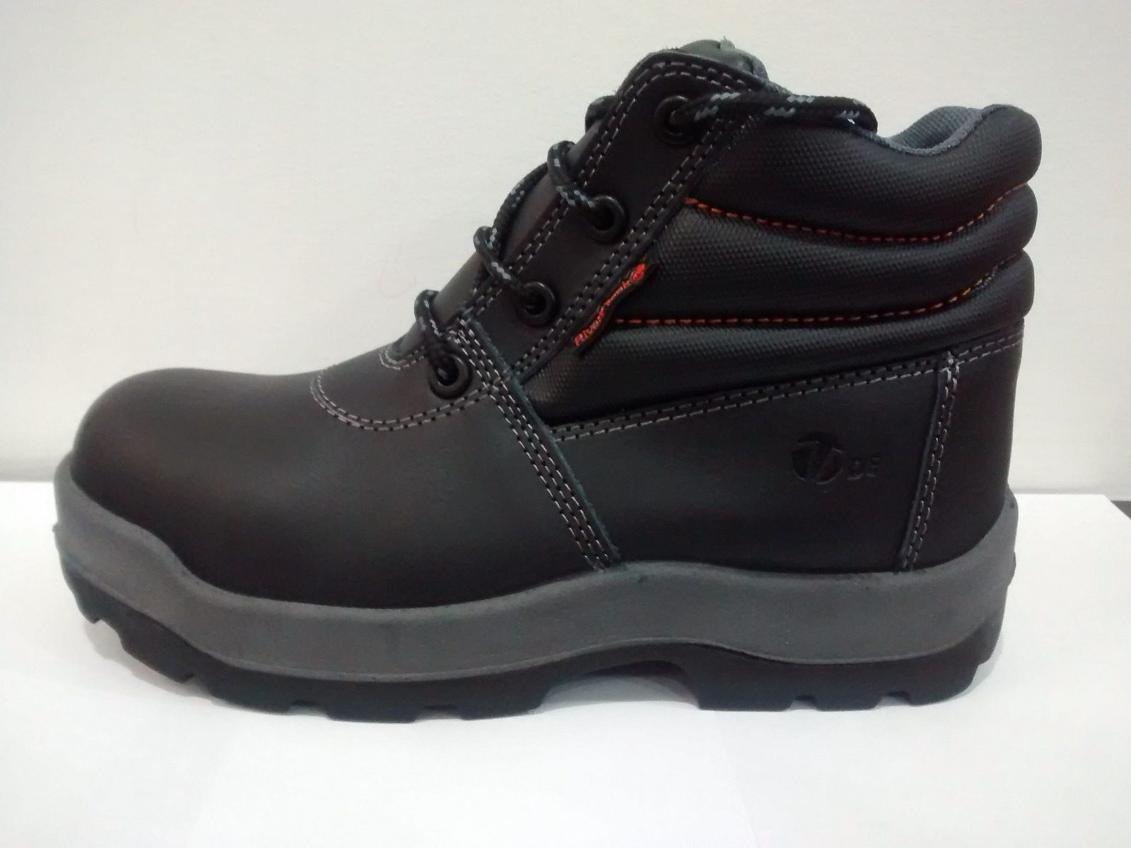 Botas